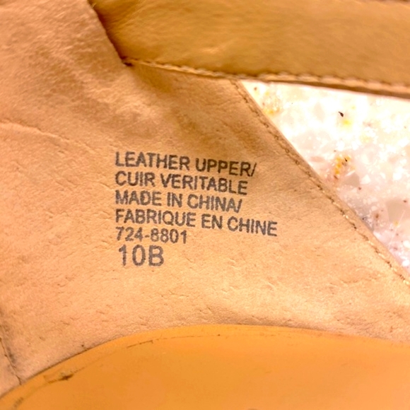 Bata tan 10B heeled shoes - Picture 8 of 8